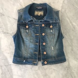 Jean Vest